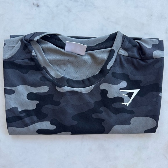 Men’s Gymshark Camo Jersey-Style T-Shirt - Picture 1 of 8